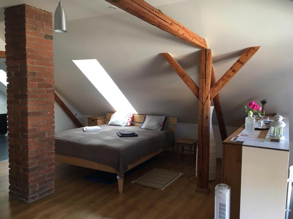 Podkrovi S Koupelnou Svinarov Esterno foto