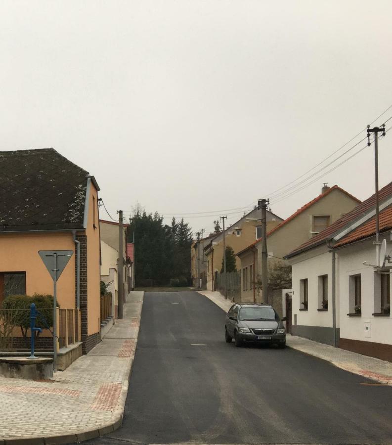 Podkrovi S Koupelnou Svinarov Esterno foto